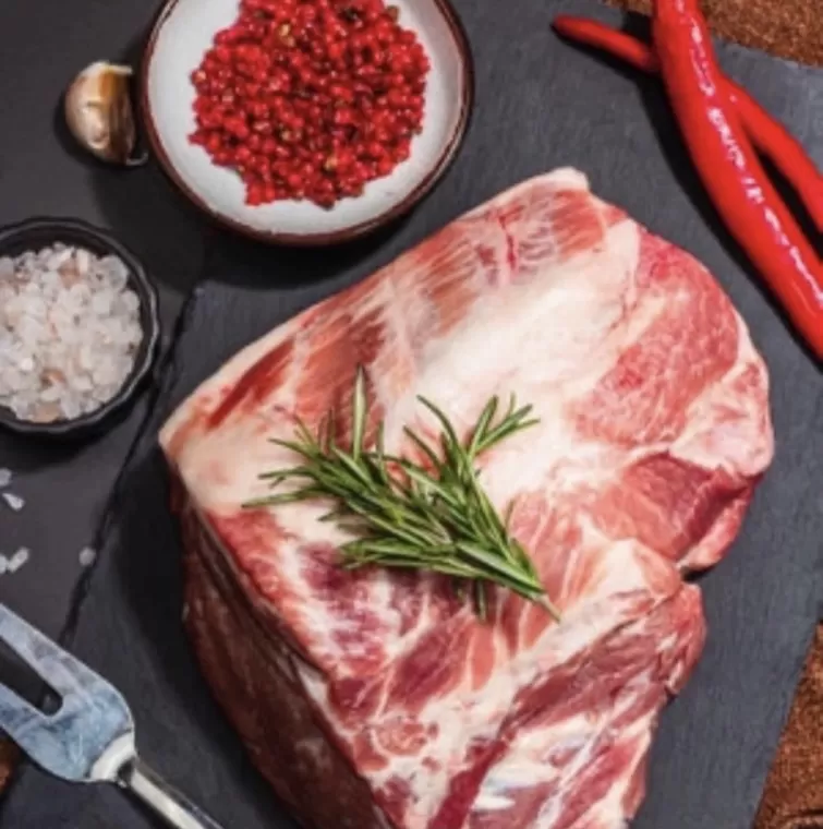 RÔTI DE PORC ÉCHINE - origine France - à La Londe Les Maures , La Londe-les-Maures, Le Boucher Varois