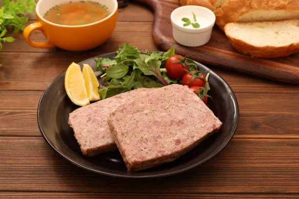 PÂTÉ PROVENÇALE - Origine France - vers le Lavandou, La Londe-les-Maures, Le Boucher Varois